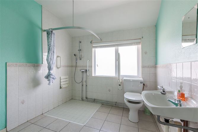 48 Edenmore Grove, Edenmore, Dublin 5