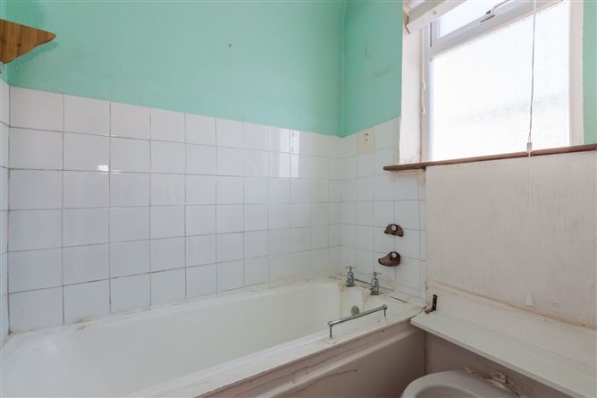 48 Edenmore Grove, Edenmore, Dublin 5
