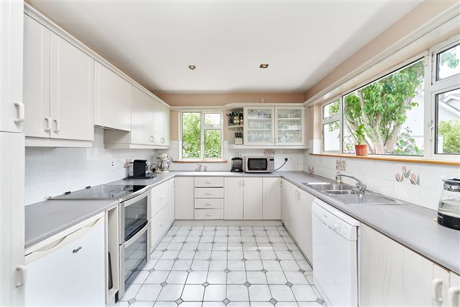 33 Ashleigh Lawn, Malahide, County Dublin