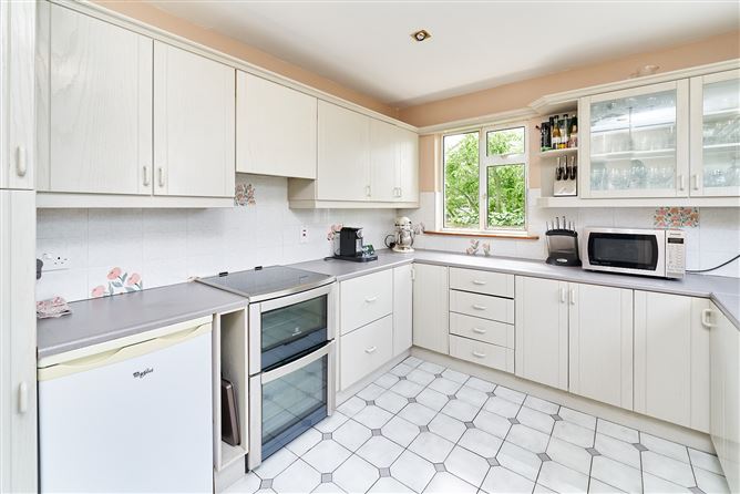 33 Ashleigh Lawn, Malahide, County Dublin