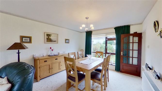 19 Vale View Lawn, Cabinteely, Dublin 18