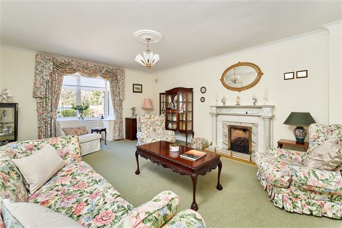 https://photos-a.propertyimages.ie/media/0/6/4/4933460/31d2fbae-a490-4115-b58b-2fe67f2e39ac_l.jpg
