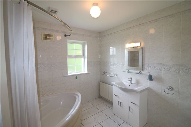 3 The Rise, Ballina, Tipperary