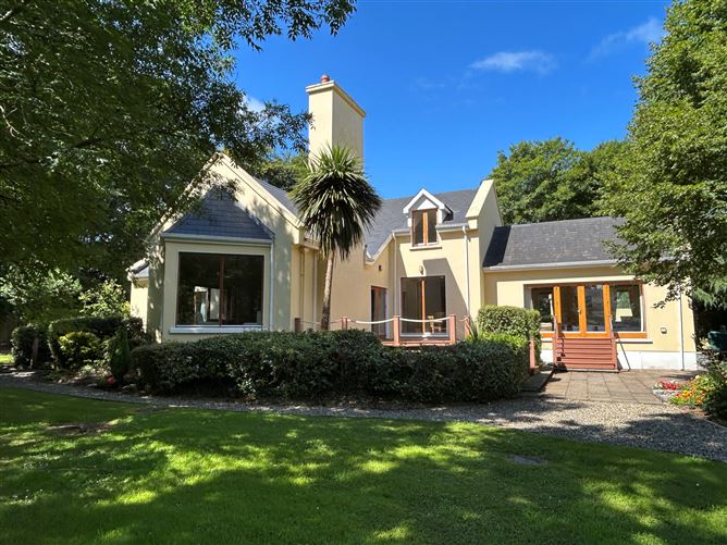 https://photos-a.propertyimages.ie/media/0/6/4/4941460/75e5abff-6501-4b59-8fcd-e3c1d1509f9a_l.jpg
