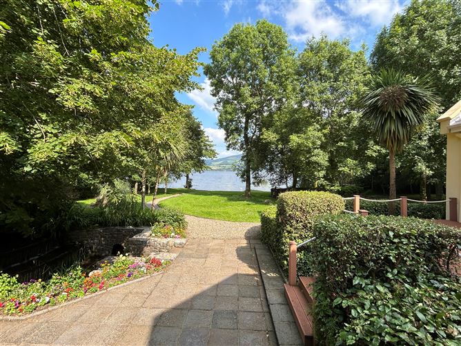 https://photos-a.propertyimages.ie/media/0/6/4/4941460/75e5abff-6501-4b59-8fcd-e3c1d1509f9a_l.jpg