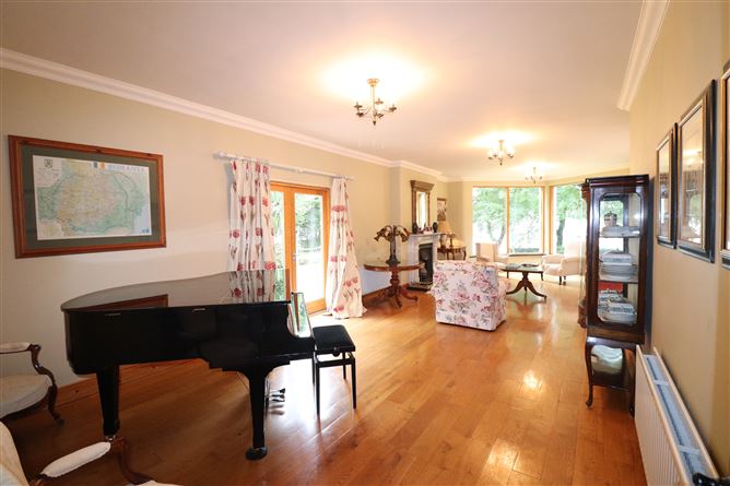 https://photos-a.propertyimages.ie/media/0/6/4/4941460/75e5abff-6501-4b59-8fcd-e3c1d1509f9a_l.jpg