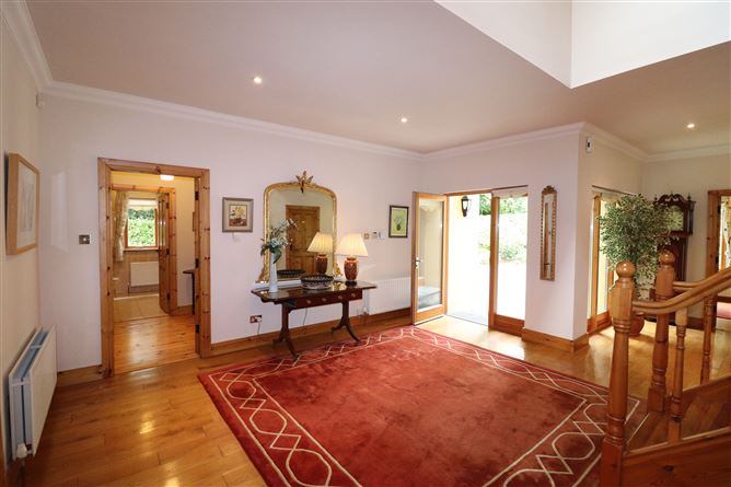 https://photos-a.propertyimages.ie/media/0/6/4/4941460/75e5abff-6501-4b59-8fcd-e3c1d1509f9a_l.jpg