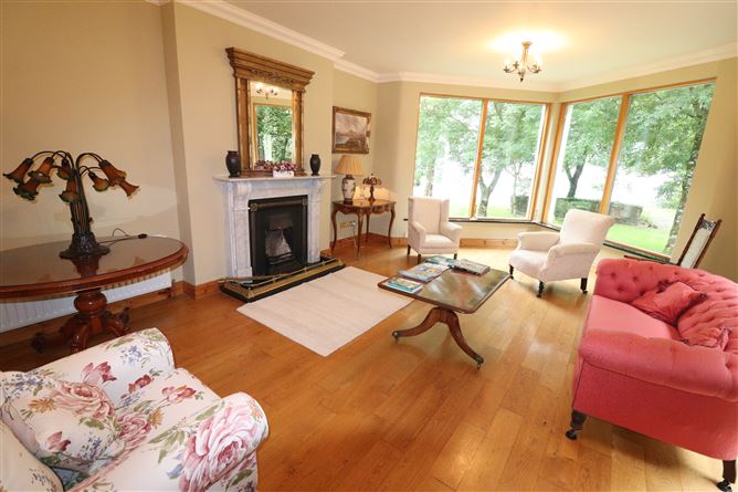 https://photos-a.propertyimages.ie/media/0/6/4/4941460/75e5abff-6501-4b59-8fcd-e3c1d1509f9a_l.jpg