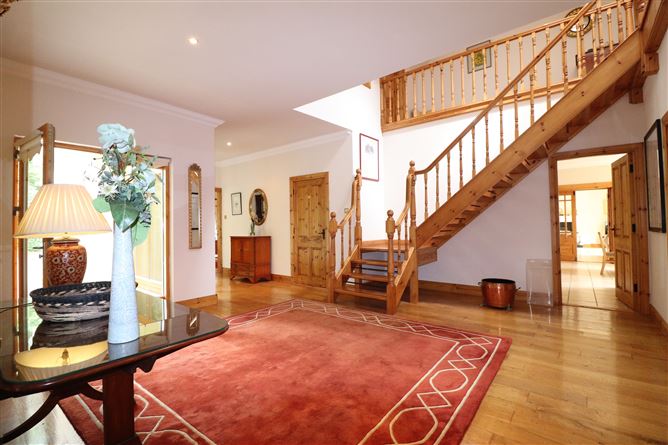 https://photos-a.propertyimages.ie/media/0/6/4/4941460/75e5abff-6501-4b59-8fcd-e3c1d1509f9a_l.jpg