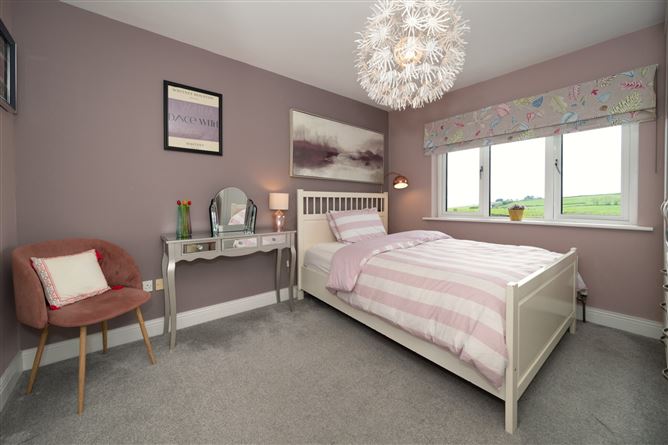 Photo 18 of 30 — 21 Ardcross Court, Crosshaven, Co. Cork