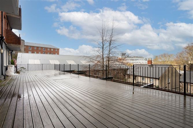 3 Phoenix View, James' Street, Dublin 8