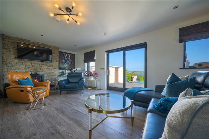 3 Father McSweeney Terrace, Ardbrack, Kinsale, Cork