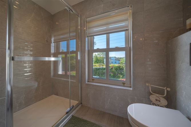 3 Father McSweeney Terrace, Ardbrack, Kinsale, Cork