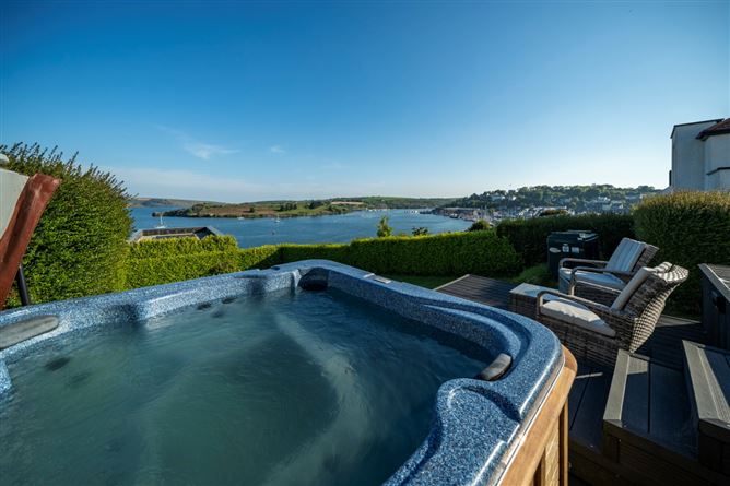 3 Father McSweeney Terrace, Ardbrack, Kinsale, Cork