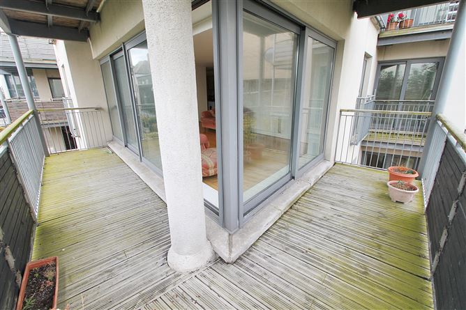 6 Marina View, Clarence Street, Dun Laoghaire, County Dublin