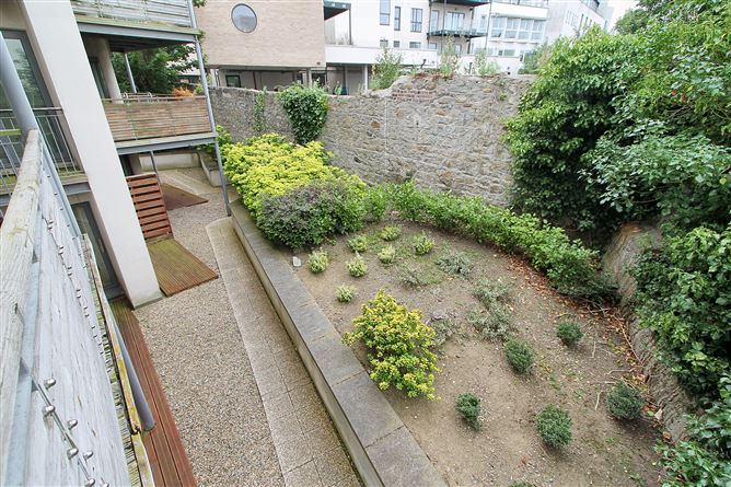 6 Marina View, Clarence Street, Dun Laoghaire, County Dublin