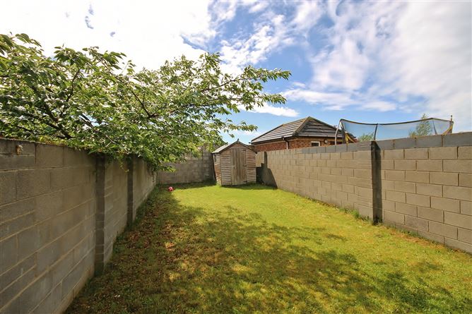 27 Ellensborough Grange, Tallaght, Dublin 24