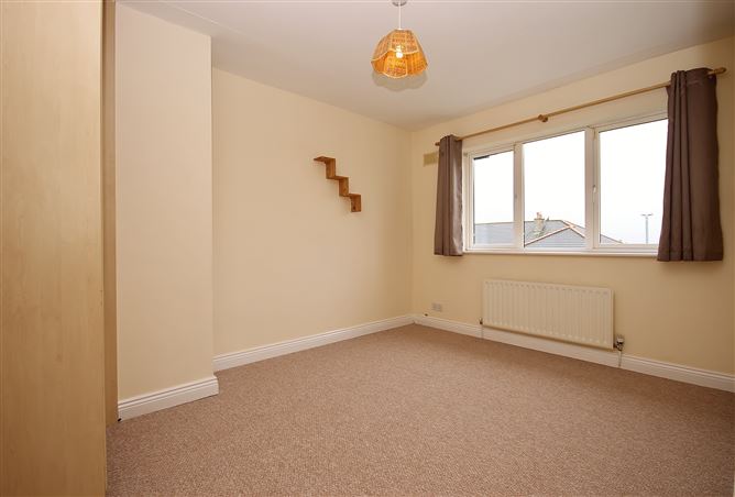 27 Ellensborough Grange, Tallaght, Dublin 24