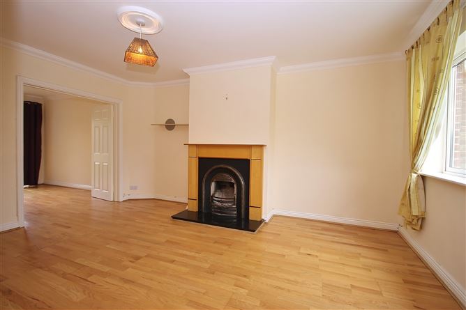27 Ellensborough Grange, Tallaght, Dublin 24