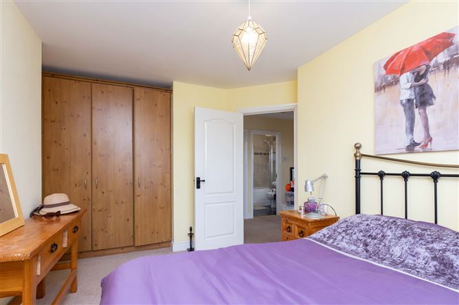 12 Elm Grove, Johnstown Wood, Navan, Co. Meath