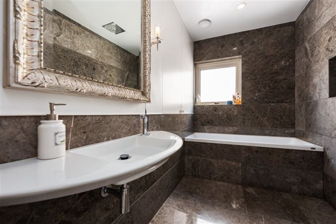 222 Woodfield, Scholarstown Road, Knocklyon, Dublin 16
