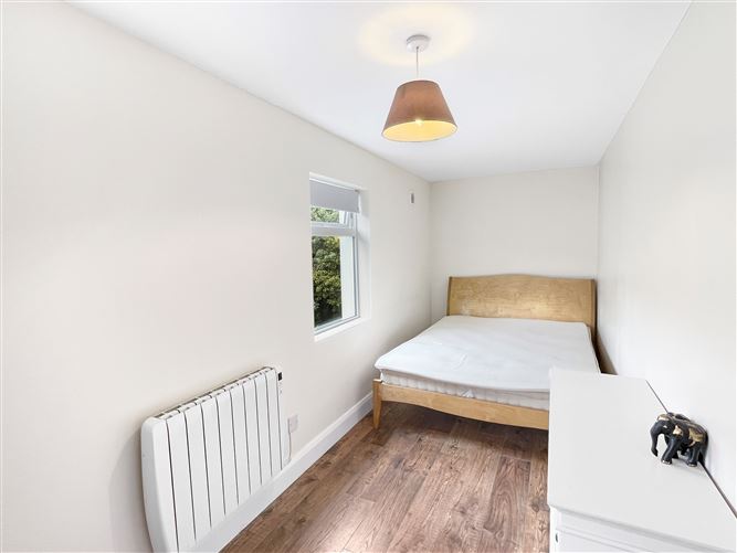 3 Whitestrand Road, Galway