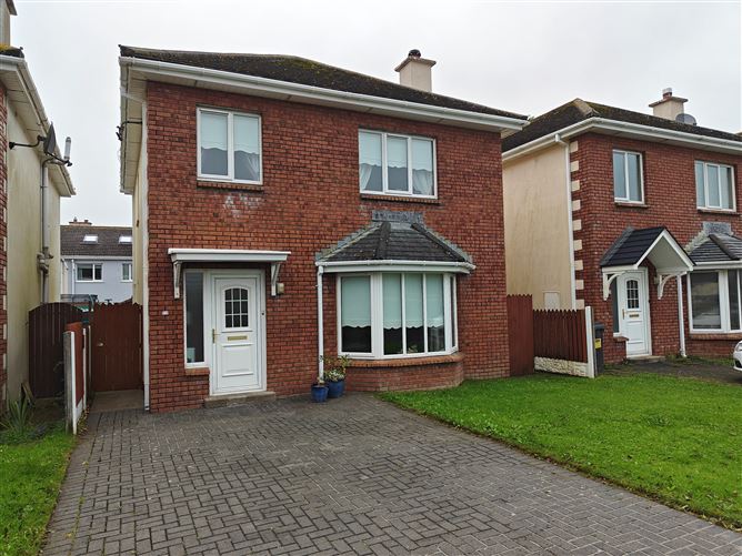 70 Oakhill, Youghal, Cork