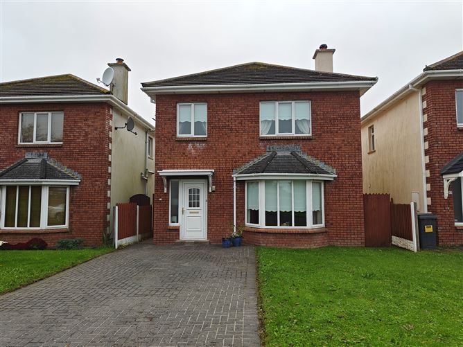 70 Oakhill, Youghal, Cork