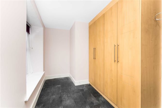 46 Castlegate Crescent, Adamstown, Co. Dublin