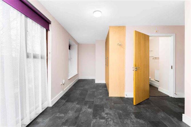 46 Castlegate Crescent, Adamstown, Co. Dublin