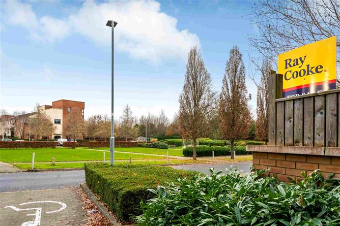 46 Castlegate Crescent, Adamstown, Co. Dublin