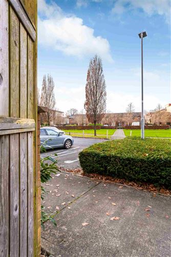 46 Castlegate Crescent, Adamstown, Co. Dublin