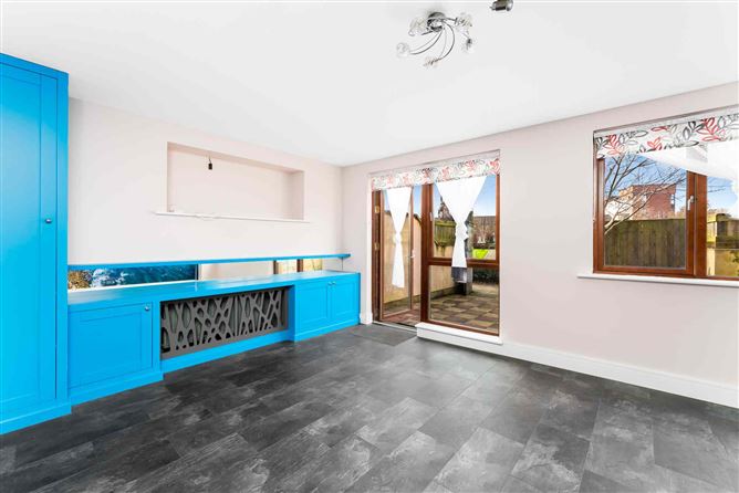 46 Castlegate Crescent, Adamstown, Co. Dublin