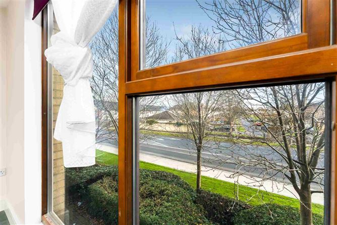 46 Castlegate Crescent, Adamstown, Co. Dublin