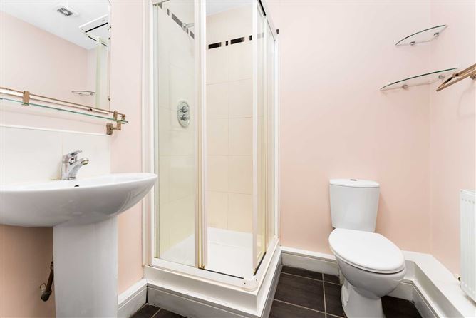 46 Castlegate Crescent, Adamstown, Co. Dublin