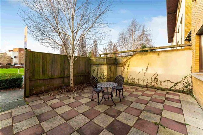 46 Castlegate Crescent, Adamstown, Co. Dublin