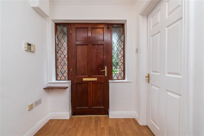 https://photos-a.propertyimages.ie/media/0/6/6/5005660/a924ddd0-cd0b-409b-b293-ac28447c7437_l.jpg