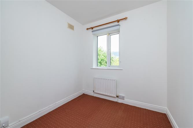 https://photos-a.propertyimages.ie/media/0/6/6/5005660/a924ddd0-cd0b-409b-b293-ac28447c7437_l.jpg
