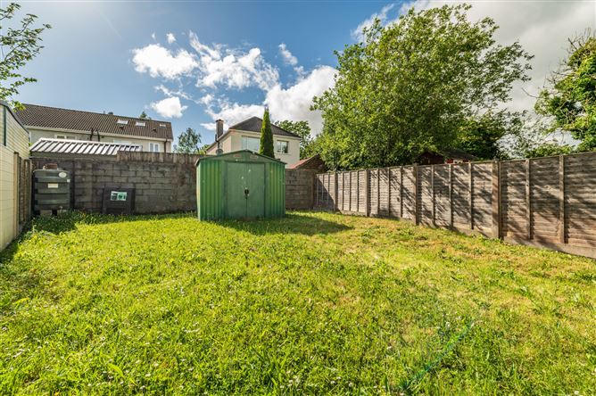 https://photos-a.propertyimages.ie/media/0/6/6/5005660/a924ddd0-cd0b-409b-b293-ac28447c7437_l.jpg