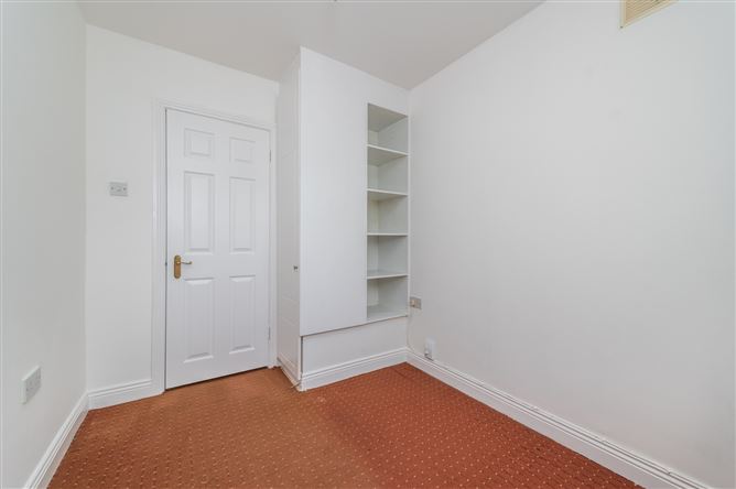 https://photos-a.propertyimages.ie/media/0/6/6/5005660/a924ddd0-cd0b-409b-b293-ac28447c7437_l.jpg