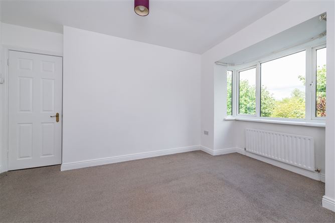 https://photos-a.propertyimages.ie/media/0/6/6/5005660/a924ddd0-cd0b-409b-b293-ac28447c7437_l.jpg