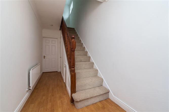 https://photos-a.propertyimages.ie/media/0/6/6/5005660/a924ddd0-cd0b-409b-b293-ac28447c7437_l.jpg