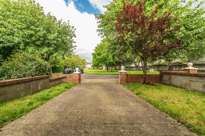 https://photos-a.propertyimages.ie/media/0/6/6/5005660/a924ddd0-cd0b-409b-b293-ac28447c7437_l.jpg