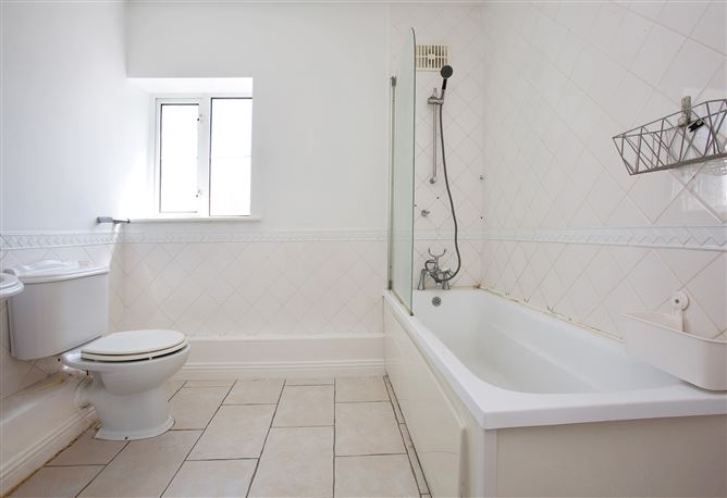18 Avoca Hall, Avoca Park, Blackrock, Co. Dublin