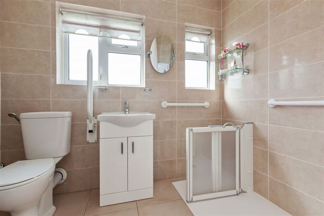 Photo 12 of 23 — 111 Pinewood Crescent, Glasnevin, Dublin 11