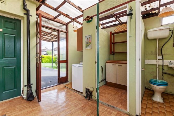 111 Pinewood Crescent, Glasnevin, Dublin 11