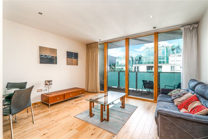 Photo 1 of 19 — Baltrasna House, Spencer Dock , Docklands, Dublin 1