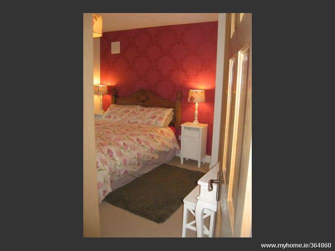 Photo 6 of 7 — 12 Manor Court, Dunshaughlin, Co. Meath
