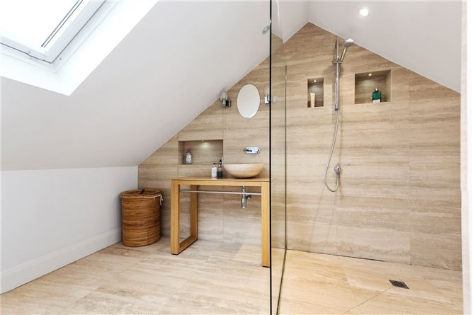 21 Oakdale Drive, Cabinteely, Glenageary