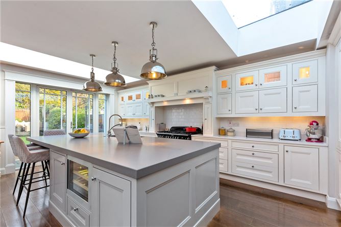 21 Oakdale Drive, Cabinteely, Glenageary